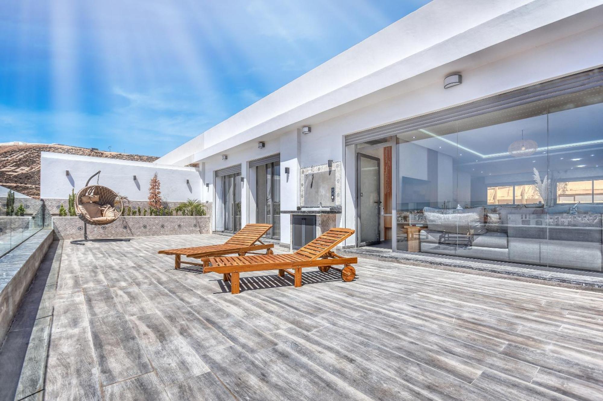 Luxury Seafront Appartement 6-7P Agadir Exterior photo